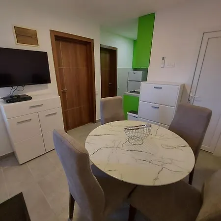 Manoni Apartmani Kumbor Exterior photo