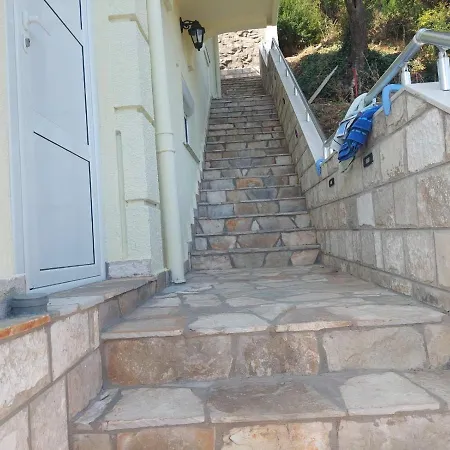 Manoni Apartmani Kumbor Exterior photo