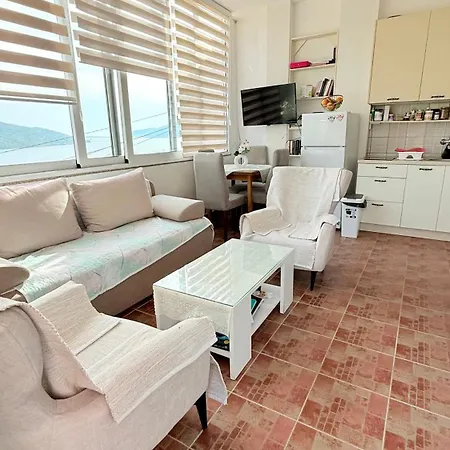 Manoni Apartmani Kumbor Exterior photo